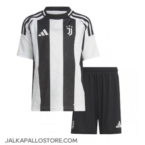 Juventus Kotipaita Lapsille 2024-25 Lyhythihainen (+ shortsit)